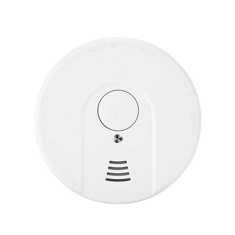 5-Year-Old Independent Light-Sensing Fire And Smoke Alarm For The Kitchen